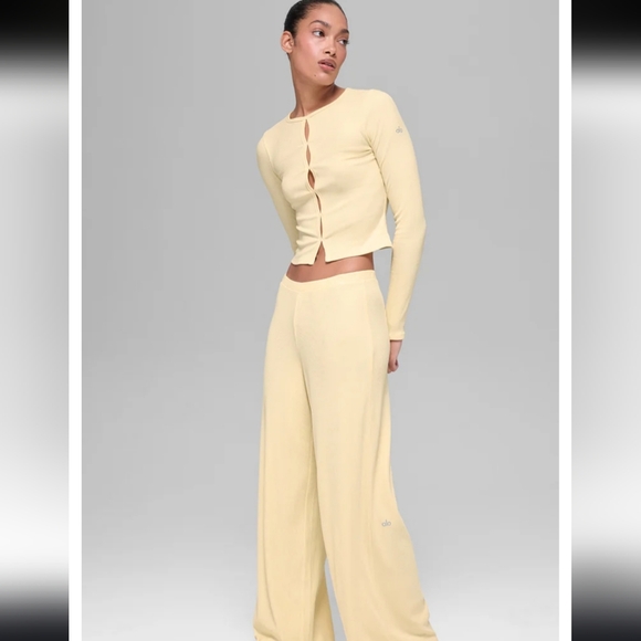 Alo Yoga Dreamlight Long Sleeve Top Best Seller XS Candlelight Yellow - Picture 5 of 12